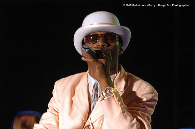 Sanchez @ The Aqueduct on Rose Hall - Friday, January 26, 2007 - 10th Anniversary - Air Jamaica Jazz & Blues Festival 2007 - The Art of Music - Tuesday, January 23 - Saturday, January 27, 2007, The Aqueduct on Rose Hall, Montego Bay, Jamaica - Negril Travel Guide, Negril Jamaica WI - http://www.negriltravelguide.com - info@negriltravelguide.com...!