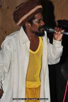 DSC_3843.jpg (74,415 bytes)