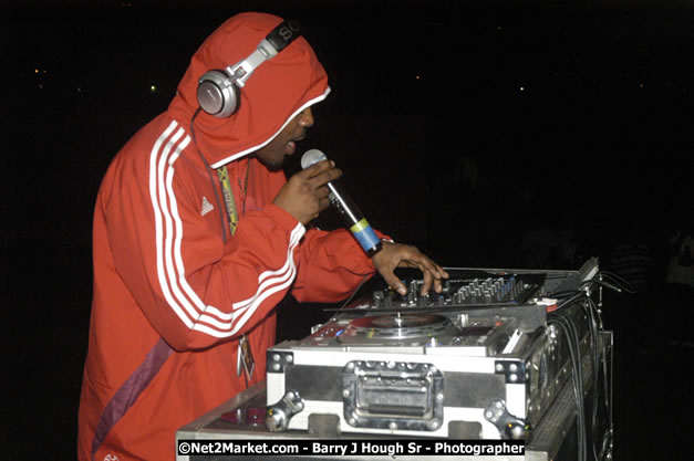 45 Cure's - Cure Fest 2007 - Selector Spin-Off: Sound System Selectors vs. Radio DJ's - Hosted by MC Nuffy, Pier 1, Montego Bay, Jamaica - Saturday, October 13, 2007 - Cure Fest 2007 October 12th-14th, 2007 Presented by Danger Promotions, Iyah Cure Promotions, and Brass Gate Promotions - Alison Young, Publicist - Photographs by Net2Market.com - Barry J. Hough Sr, Photographer - Negril Travel Guide, Negril Jamaica WI - http://www.negriltravelguide.com - info@negriltravelguide.com...!