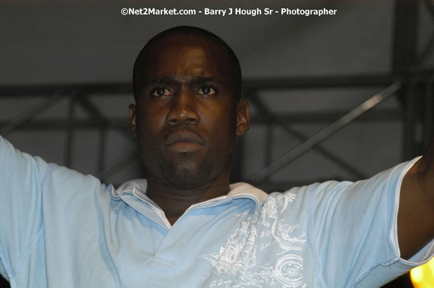 45 Cure's - Cure Fest 2007 - Selector Spin-Off: Sound System Selectors vs. Radio DJ's - Hosted by MC Nuffy, Pier 1, Montego Bay, Jamaica - Saturday, October 13, 2007 - Cure Fest 2007 October 12th-14th, 2007 Presented by Danger Promotions, Iyah Cure Promotions, and Brass Gate Promotions - Alison Young, Publicist - Photographs by Net2Market.com - Barry J. Hough Sr, Photographer - Negril Travel Guide, Negril Jamaica WI - http://www.negriltravelguide.com - info@negriltravelguide.com...!