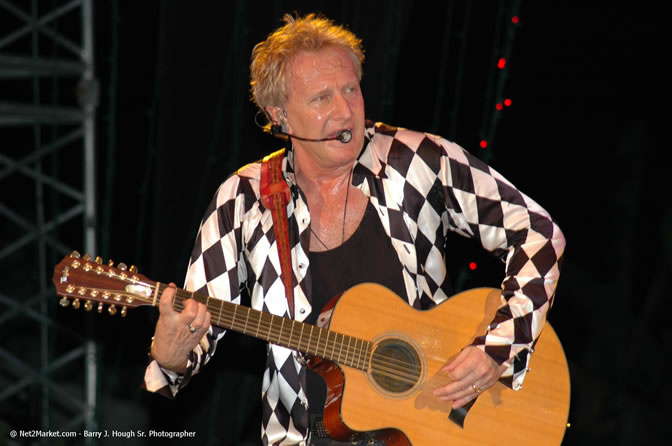 Air Supply - Air Jamaica Jazz & Blues Festival 2006 - The Art of Music - Cinnamon Hill Golf Club - Rosehall Resort & Country Club, Montego Bay, Jamaica W.I. - Thursday, Friday 27, 2006 - Negril Travel Guide, Negril Jamaica WI - http://www.negriltravelguide.com - info@negriltravelguide.com...!