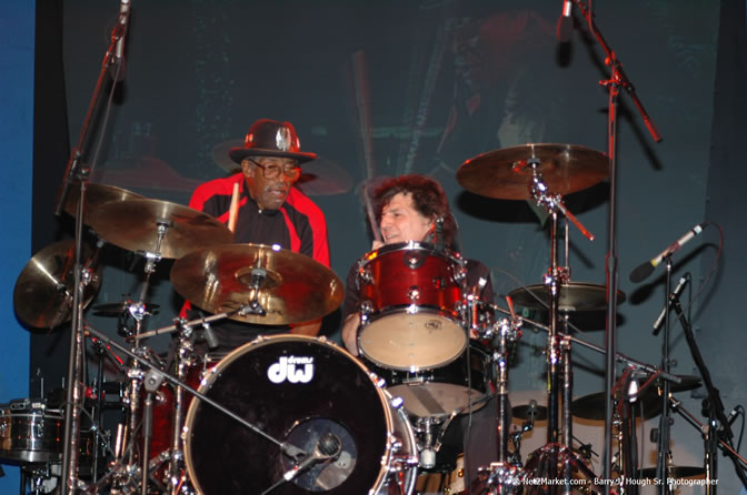 Bo Diddley - Air Jamaica Jazz & Blues Festival 2006 - The Art of Music - Cinnamon Hill Golf Club - Rosehall Resort & Country Club, Montego Bay, Jamaica W.I. - Thursday, Friday 27, 2006 - Negril Travel Guide, Negril Jamaica WI - http://www.negriltravelguide.com - info@negriltravelguide.com...!