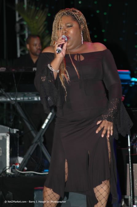 James Ingram - Air Jamaica Jazz & Blues Festival 2006 - The Art of Music - Cinnamon Hill Golf Club - Rosehall Resort & Country Club, Montego Bay, Jamaica W.I. - Thursday, Saturday 28, 2006 - Negril Travel Guide, Negril Jamaica WI - http://www.negriltravelguide.com - info@negriltravelguide.com...!