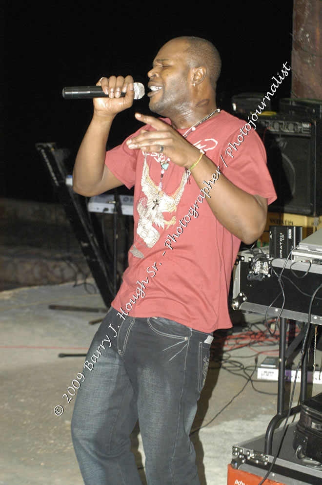  Luciano "Live in Concert" Negril Escape Resort & Spa, Openning Acts: Justice Merchant, and Timmi Burrell, Backing Band: JAH Messenjah, One Love Reggae Summer Series, West End, Negril, Westmoreland, Jamaica W.I. - Tuesday, August 11, 2009 - Photographs by Barry J. Hough Sr. Photojournalist/Photograper - Photographs taken with a Nikon D70, D100, or D300 - Negril Travel Guide, Negril Jamaica WI - http://www.negriltravelguide.com - info@negriltravelguide.com...!
