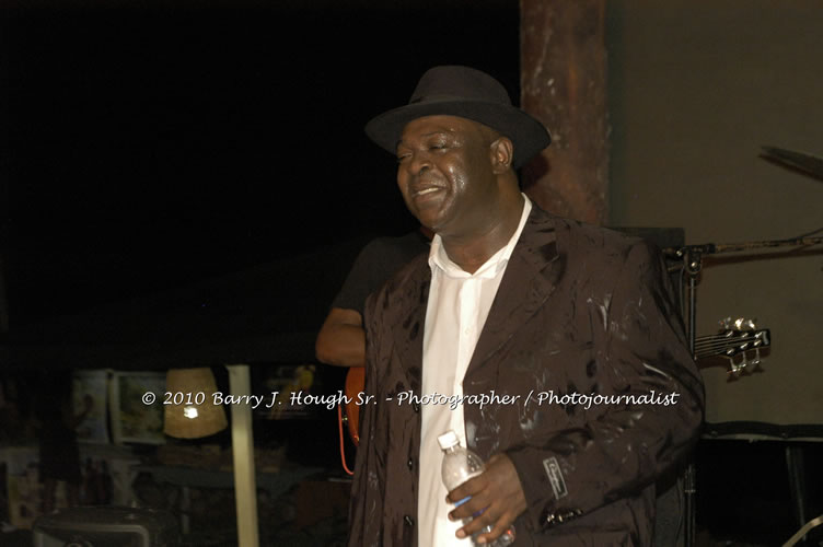 Chaka Demus & Pliers - Live In Concert @ Negril Escape Resort and Spa, December 8, 2009, One Love Drive, West End, Negril, Westmoreland, Jamaica W.I. - Photographs by Net2Market.com - Barry J. Hough Sr, Photographer/Photojournalist - Negril Travel Guide, Negril Jamaica WI - http://www.negriltravelguide.com - info@negriltravelguide.com...!