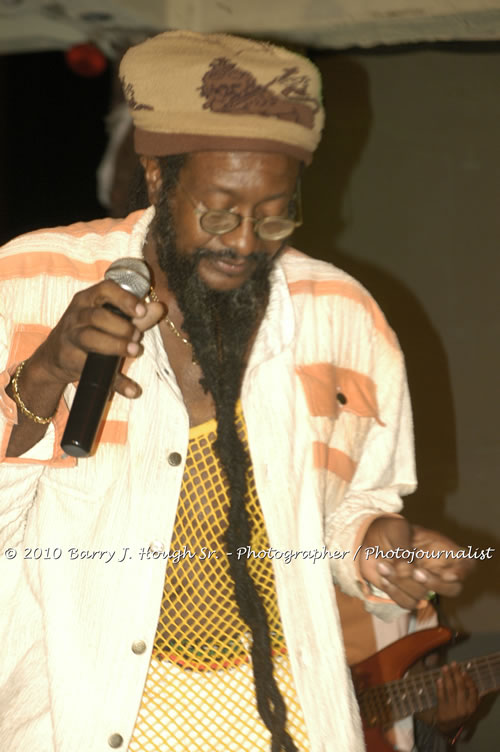 Freddy McGregor - Live In Concert @ Negril Escape Resort and Spa, One Love Drive, West End, Negril, Westmoreland, Jamaica W.I. - Photographs by Net2Market.com - Barry J. Hough Sr, Photographer/Photojournalist - Negril Travel Guide, Negril Jamaica WI - http://www.negriltravelguide.com - info@negriltravelguide.com...!