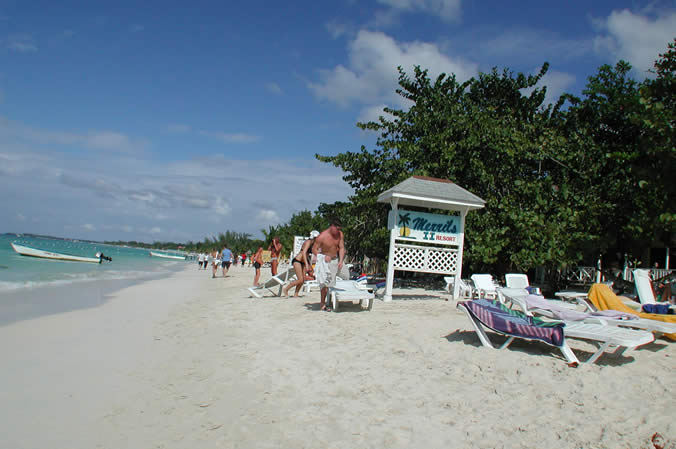 A Photo Walk along Negril's Famous Seven Mile Beach - Negril Travel Guide, Negril Jamaica WI - http://www.negriltravelguide.com - info@negriltravelguide.com...!