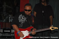 DSC_8025.jpg (45,161 bytes)