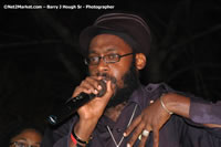 DSC_9933.jpg (40,272 bytes)